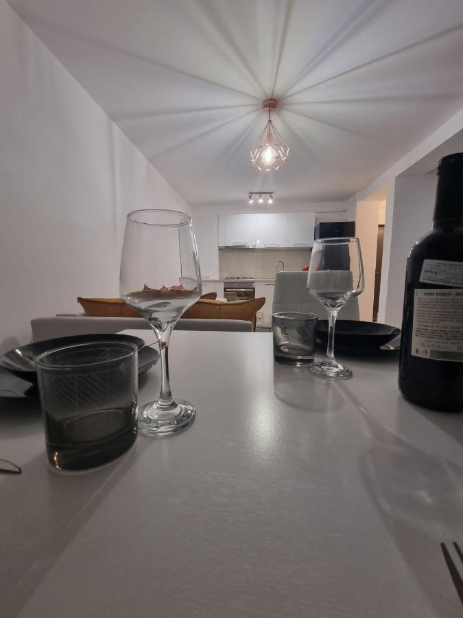 Dreams Escape 2 Apartment ไกรโอวา ภายนอก รูปภาพ